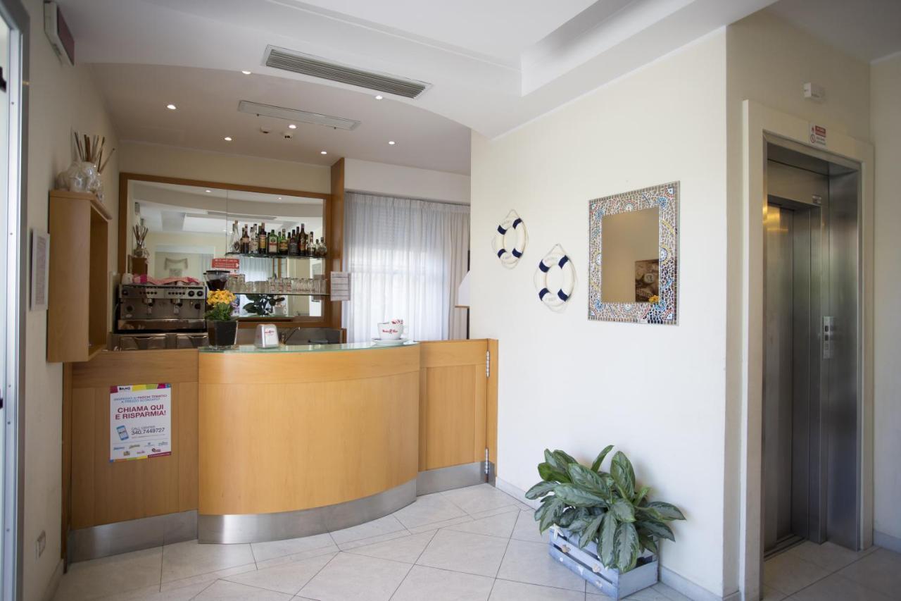 Hotel Savana Rimini Dış mekan fotoğraf