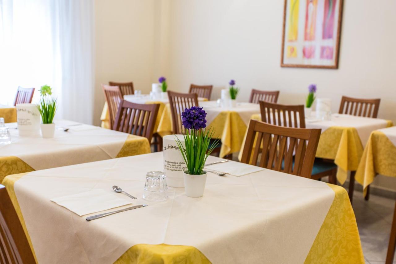 Hotel Savana Rimini Dış mekan fotoğraf
